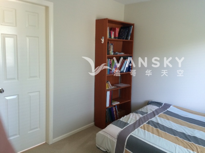 230203104339_Bedroom 1 2.JPG